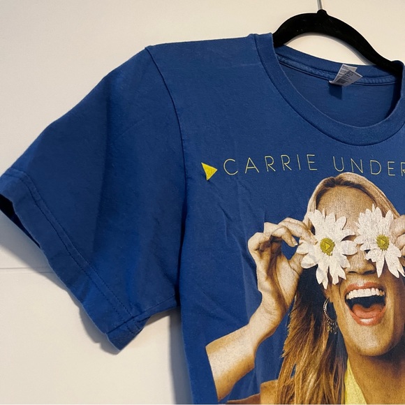 Carrie Underwood Tour Tee Shirt - Picture 2 of 14
